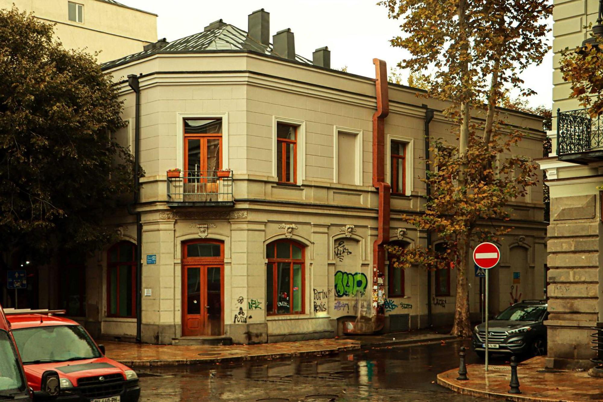 Central 4Br Apt For Groups & Families - By Wehost Villa Tbilisi Exterior photo